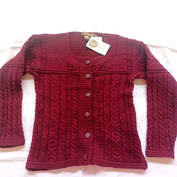 INIS CRAFTS Sweaters - INIS  CRAFTS Womens Merino wool maroon button sweater Small
